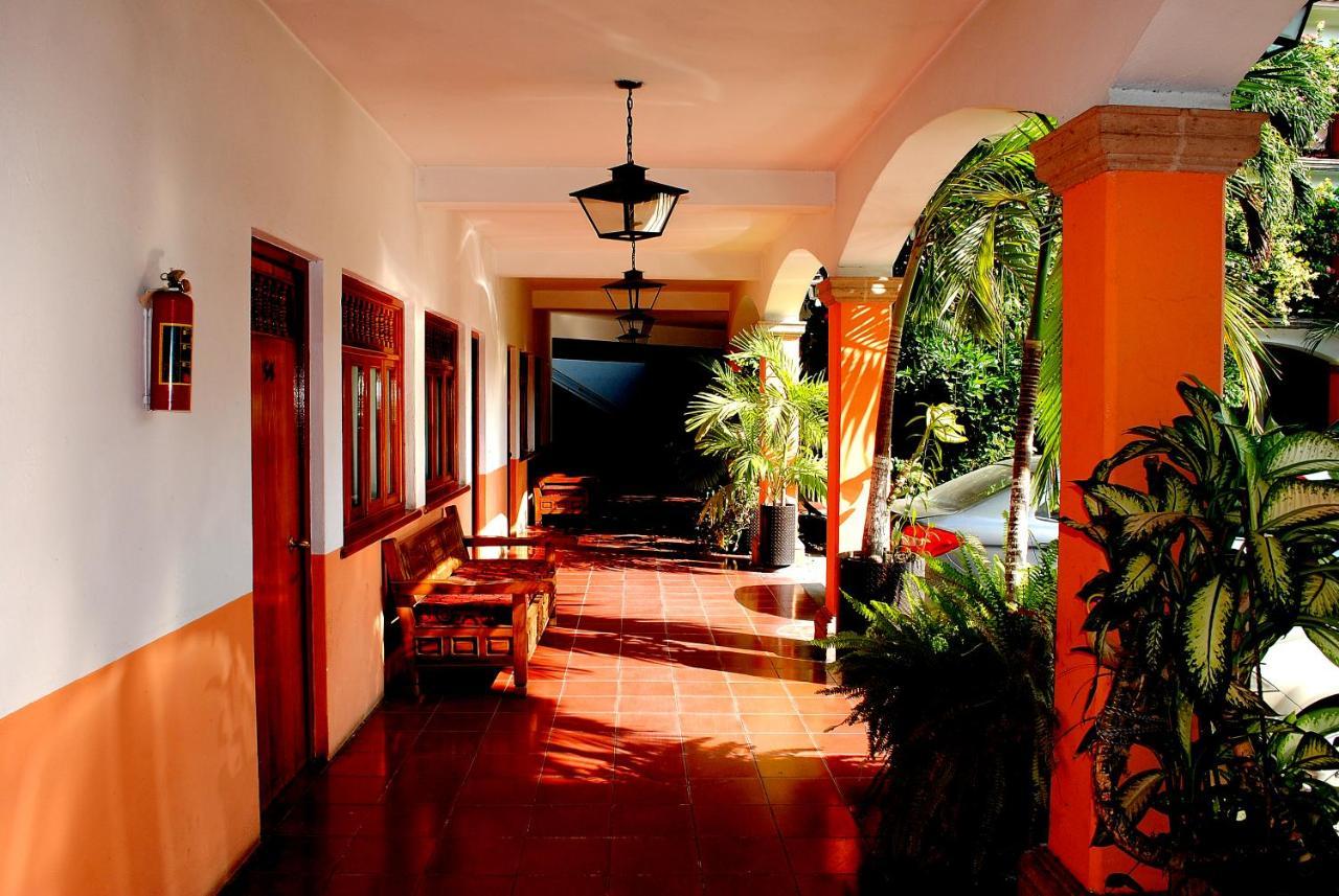Hotel Posada Del Sol Apatzingan de la Constitucion Exterior foto