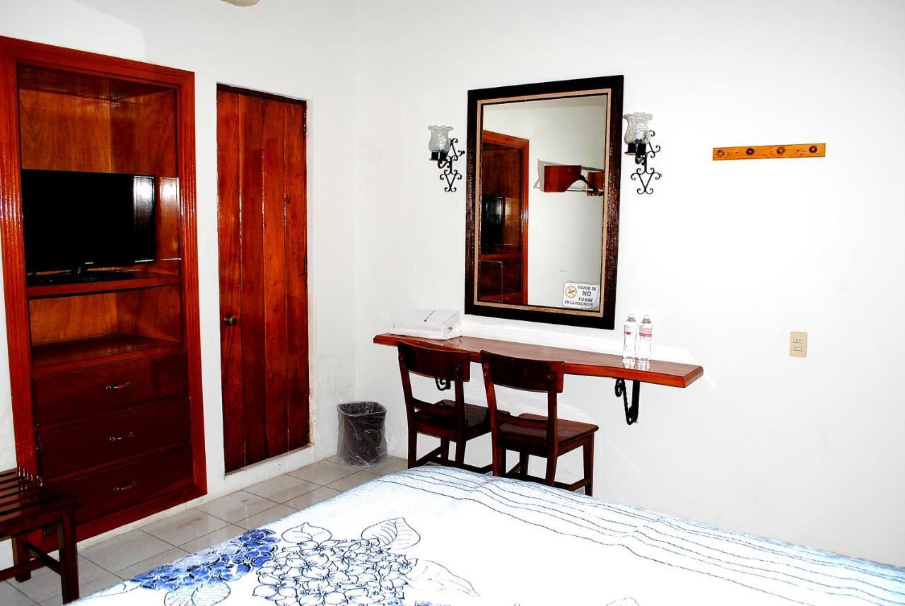 Hotel Posada Del Sol Apatzingan de la Constitucion Exterior foto
